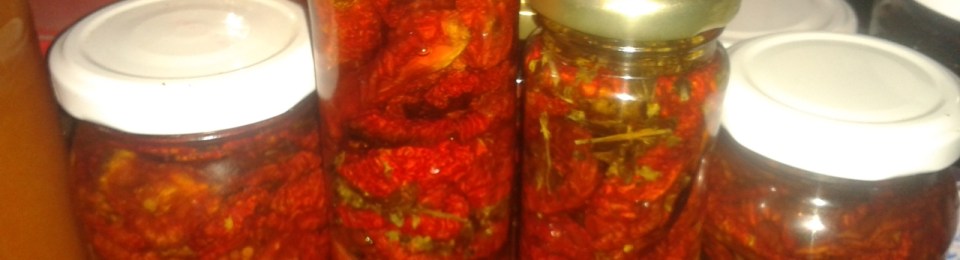 Dried tomatoes in olive oil
